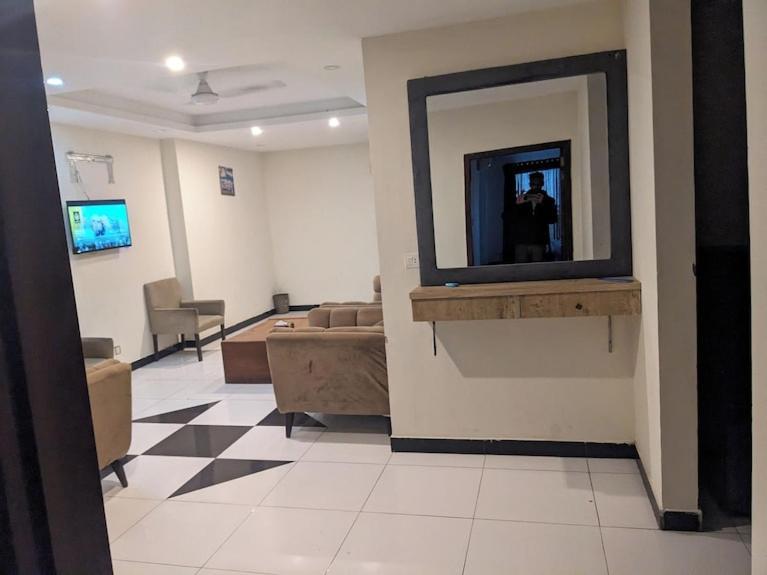 Lavish Hotel Rawalpindi Esterno foto